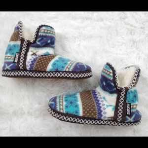 NWOT Muk Luks Size 6-7 Small
